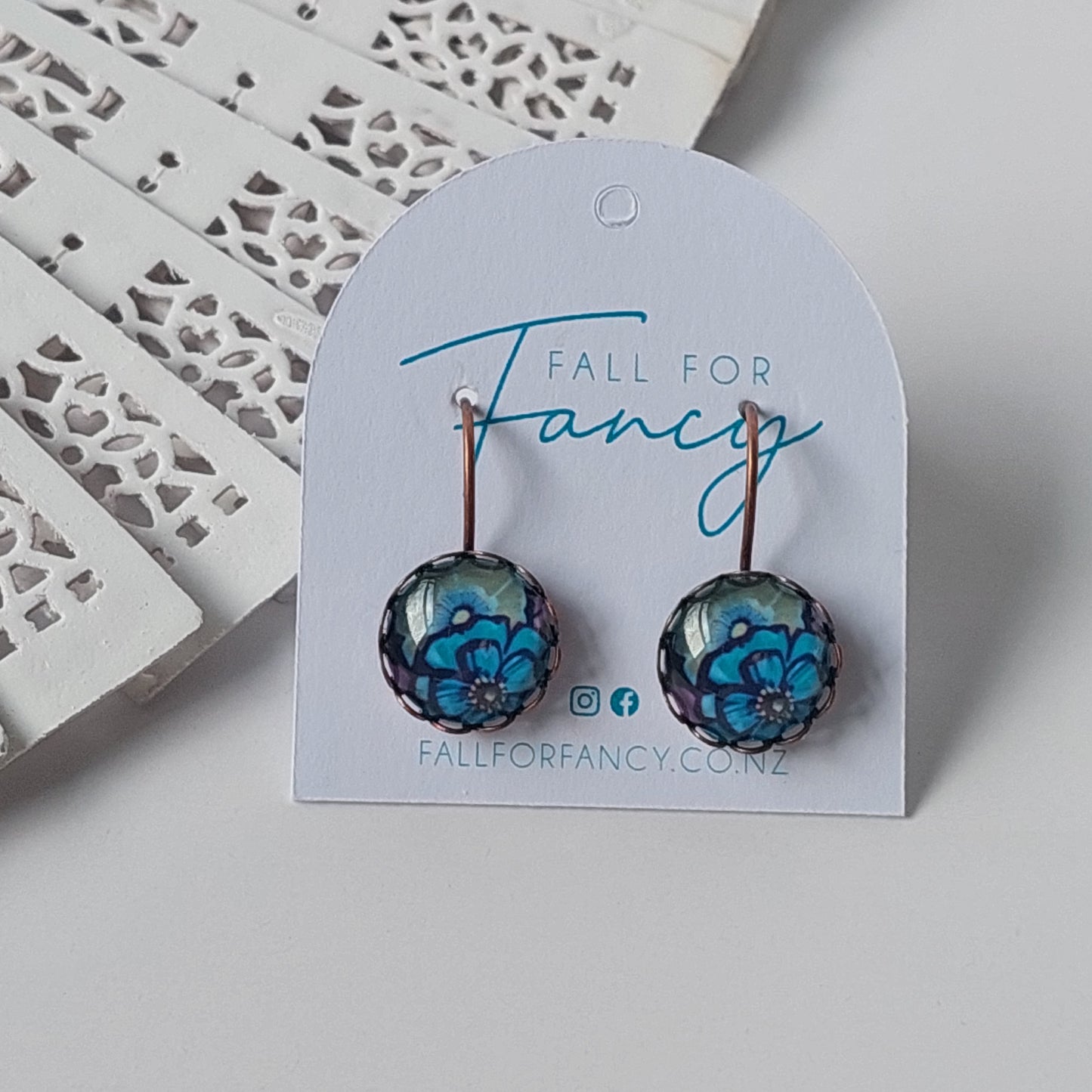 Filigree Edge - glass dome drop earrings