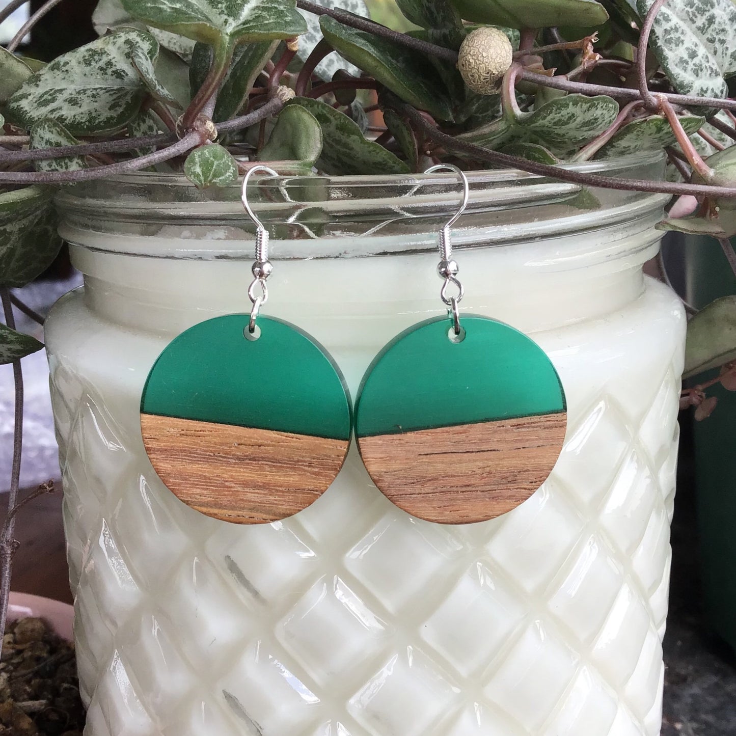 Large round wood and resin drops - Emerald Green