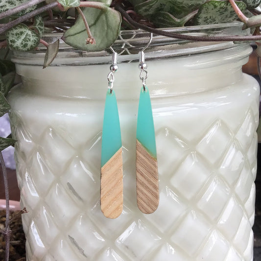 Slender tear drop - Sea Glass green